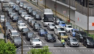 COE ditutup lebih tinggi; premium Kategori A melonjak kepada S$128,500