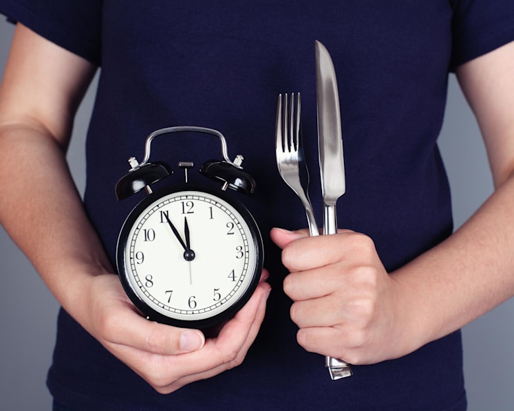 How late is too late for dinner? Does eating earlier help with weight loss and blood sugar?