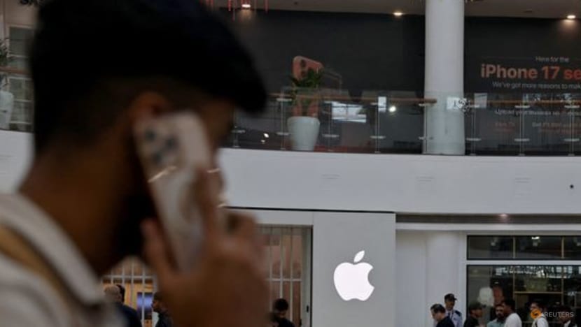 What is India's politically contentious Sanchar Saathi cyber safety app?