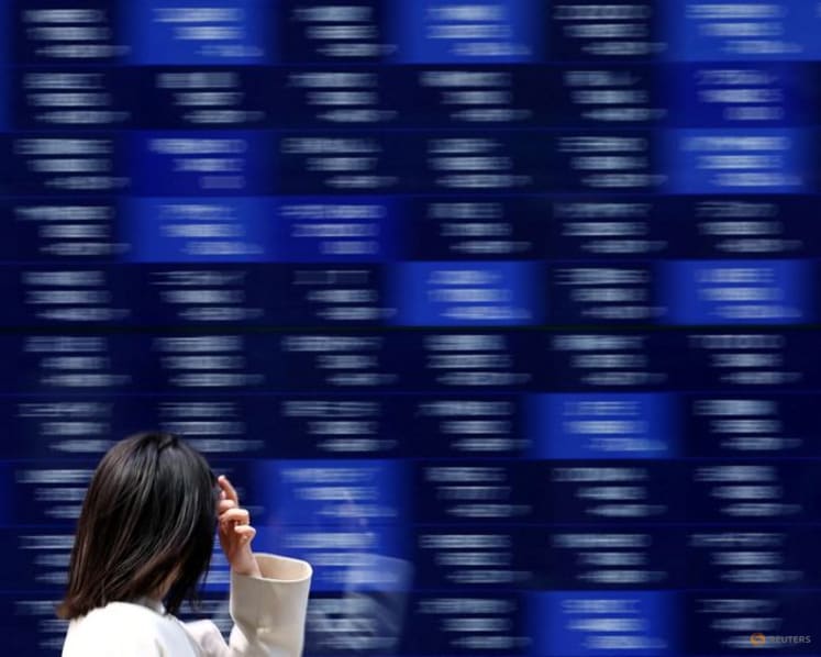 Oil spikes, Wall Street drops as US-Iran tensions rebuild