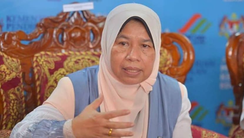 Kami hanya mahu temu Anwar Ibrahim - Zuraida Kamaruddin Kami hanya mahu temu Anwar Ibrahim - Zuraida Kamaruddin