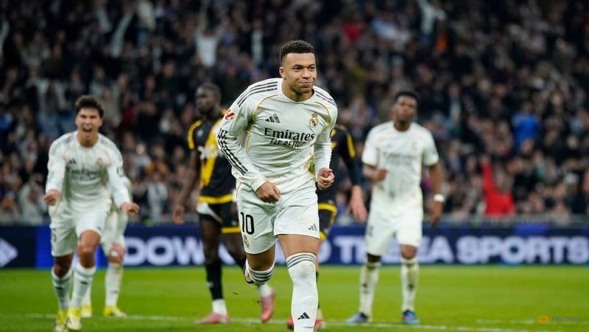 Mbappe's late penalty edges Real Madrid past nine-man Rayo Vallecano