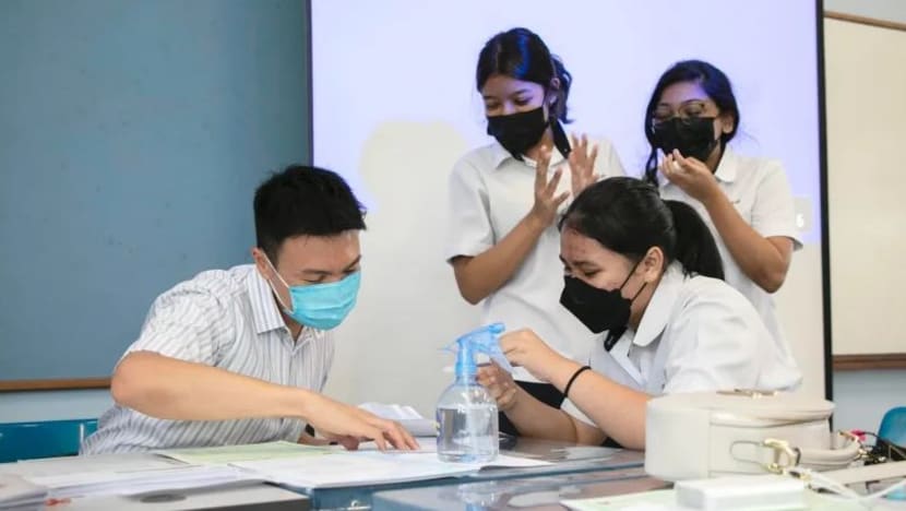 Keputusan GCE 'O': 86.2% pelajar lulus sekurang-kurangnya 5 subjek, mengatasi rekod tahun sebelumnya Keputusan GCE 'O': 86.2% pelajar lulus sekurang-kurangnya 5 subjek, mengatasi rekod tahun sebelumnya