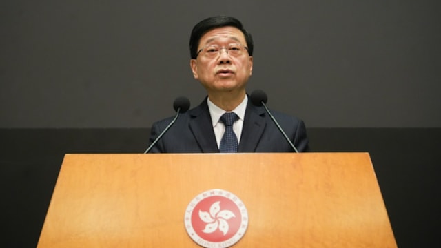 李家超宣布成立独立委员会 调查宏福苑大火