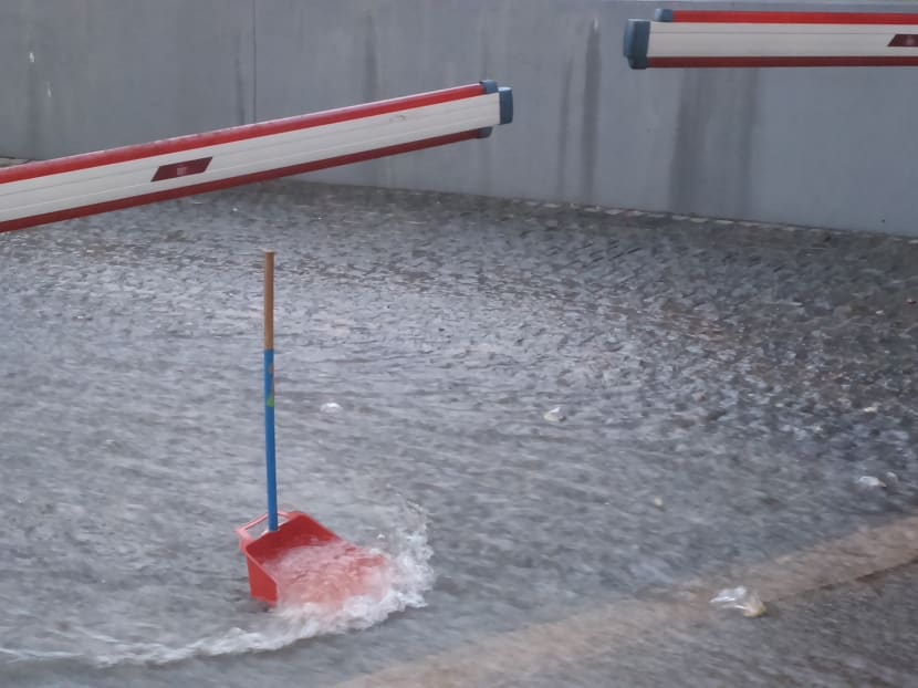 Water from burst pipe floods SMU campus Water from burst pipe floods SMU campus