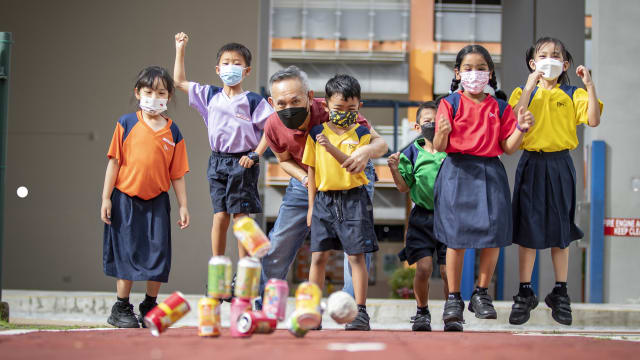 科学课生动有趣  小五学生用摄影感谢师恩