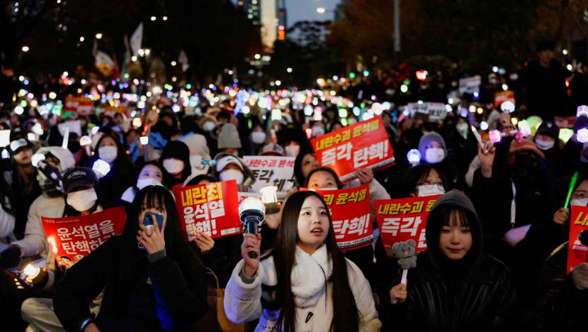 Sederet idol K-pop ikut desak pemakzulan Presiden Yoon Suk Yeol