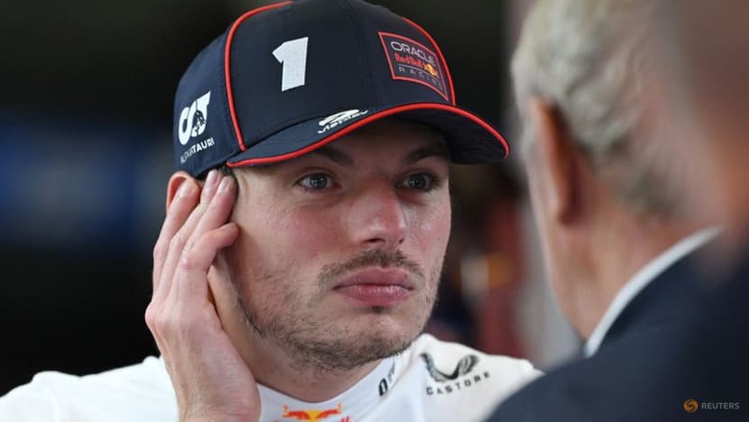 Verstappen puts Red Bull on pole at Silverstone