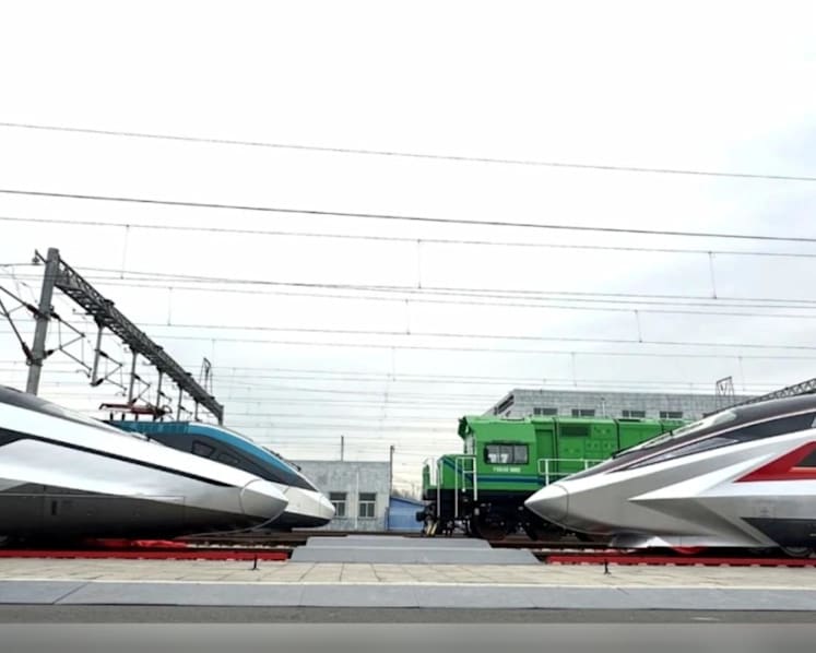 China unveils prototype of world’s fastest high-speed train, with speeds of up to 450kmh