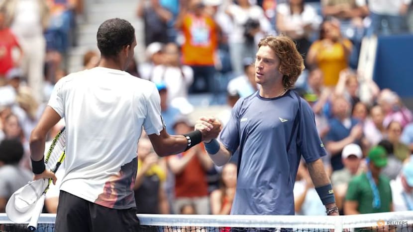 Auger-Aliassime's revival rolls on at US Open with clinical win over Rublev Auger-Aliassime's revival rolls on at US Open with clinical win over Rublev