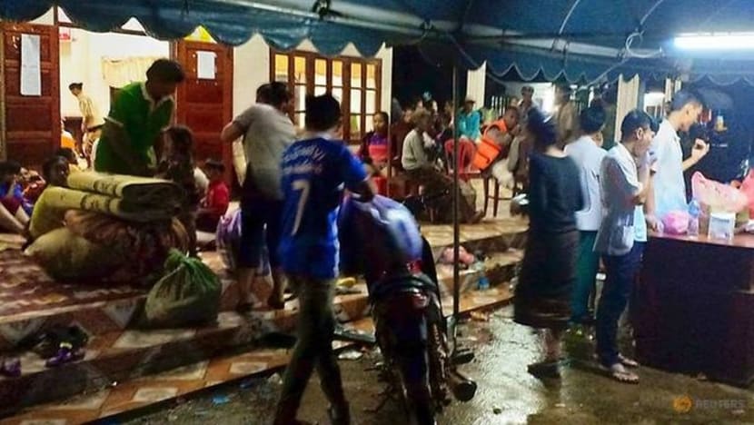 Palang Merah Singapura ikrar bantuan S$50,000 bagi mangsa empangan runtuh Laos Palang Merah Singapura ikrar bantuan S$50,000 bagi mangsa empangan runtuh Laos