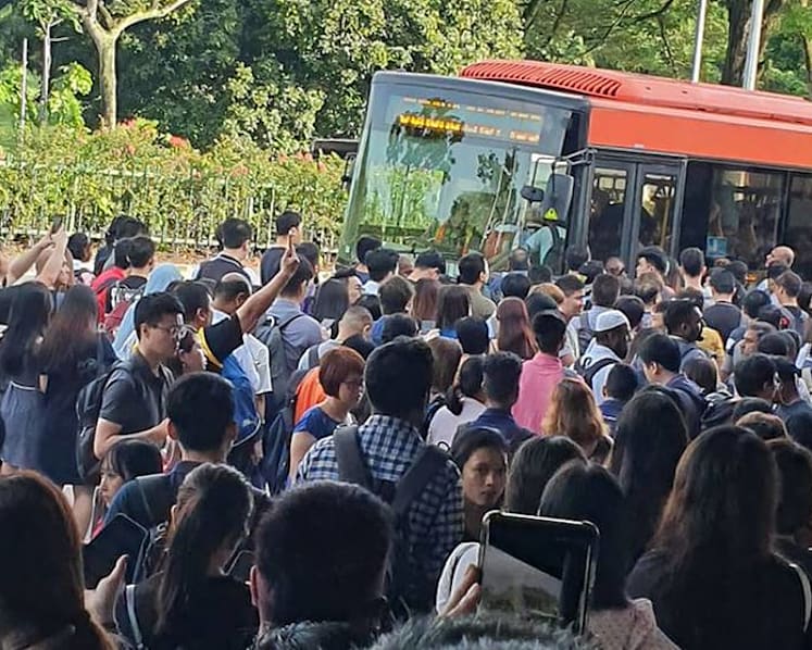 Signalling fault causes morning rush hour disruption on North-South Line