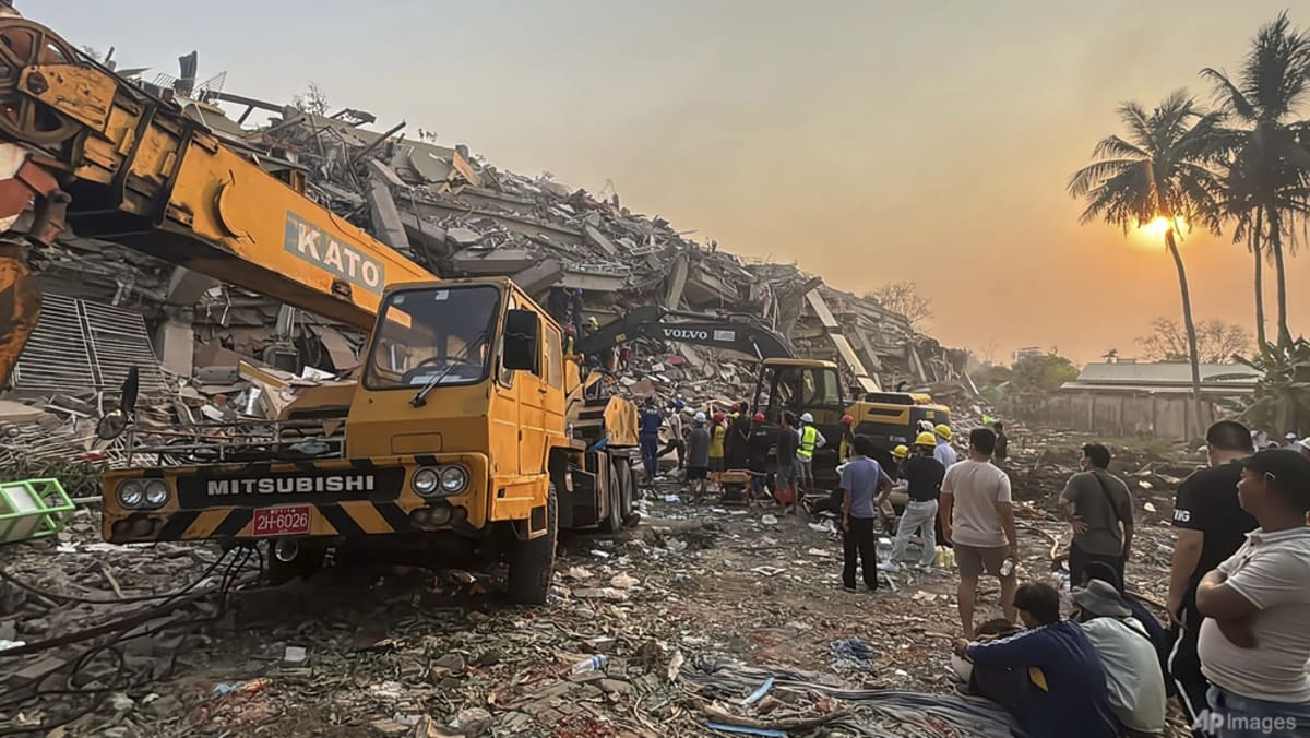 Amid earthquake crisis, Myanmar military still bombs towns