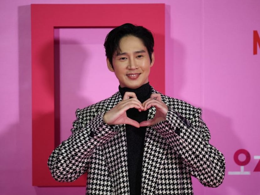Squid Game actor Park Sung-hoon exits upcoming TV drama after scandal where he posted cover of adult video online Squid Game actor Park Sung-hoon exits upcoming TV drama after scandal where he posted cover of adult video online