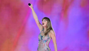 Taylor Swift gave millions in bonuses to Eras Tour staff, fans speculate dancers got US$750,000 each