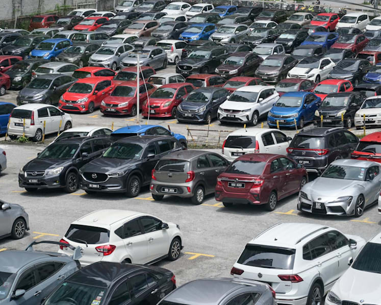 Commentary: Fixing a flat tyre will cost more, thanks to climate change