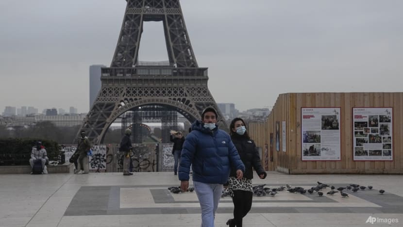 French PM says Omicron to be 'dominant' in the country from start of 2022