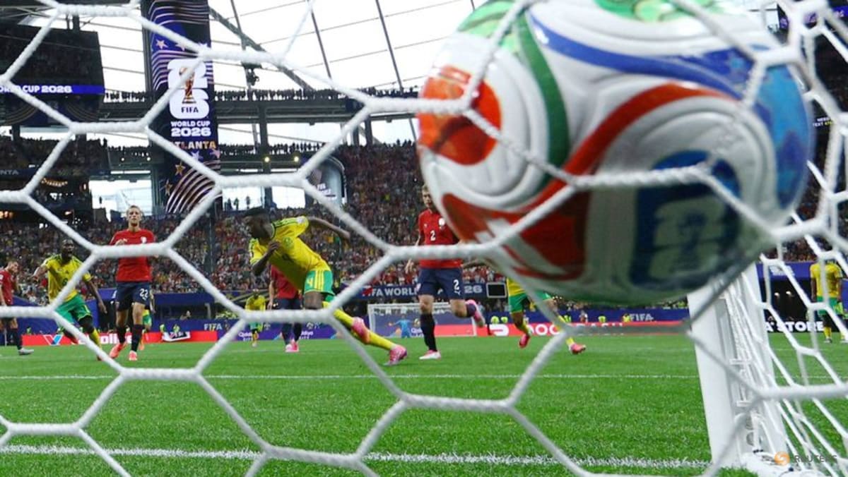 Mexico's comfort zone could open door for urgent Czech Republic