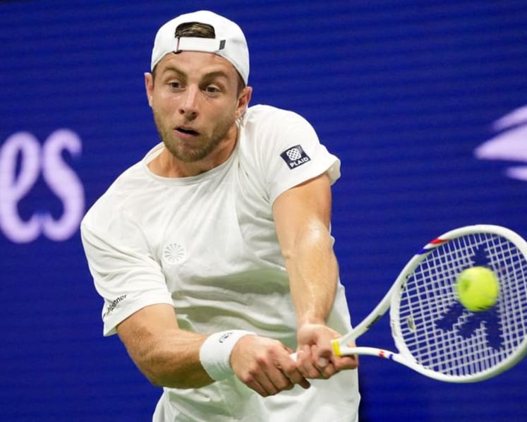 Shelton advances at US Open after shaky start against Griekspoor