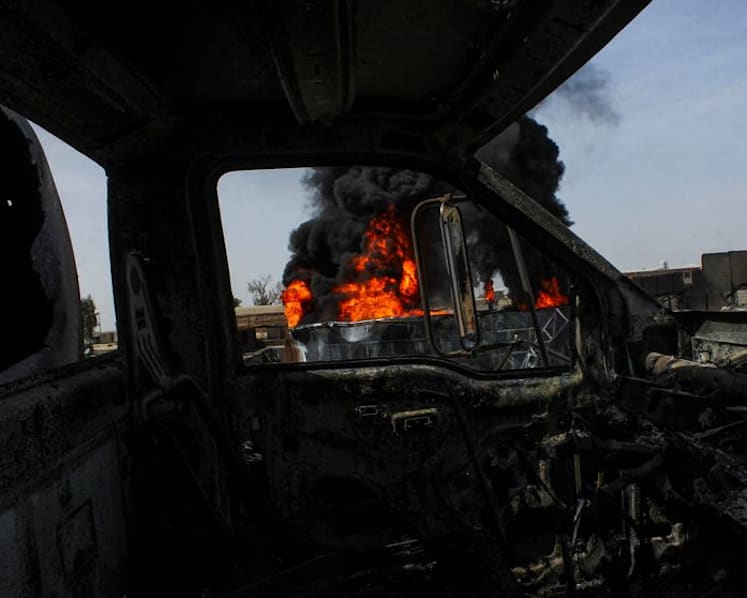 China urges Afghanistan, Pakistan to resolve tensions via talks, not force