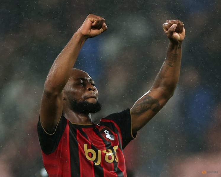 Semenyo and Kluivert stunners send Bournemouth second