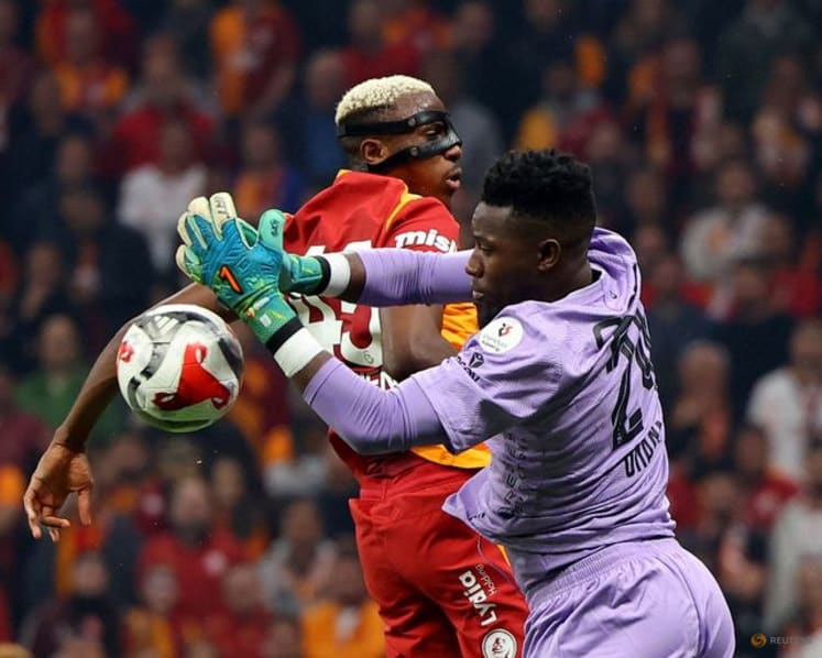 Trabzonspor goalkeeper Onana escapes injury in car crash in Turkey