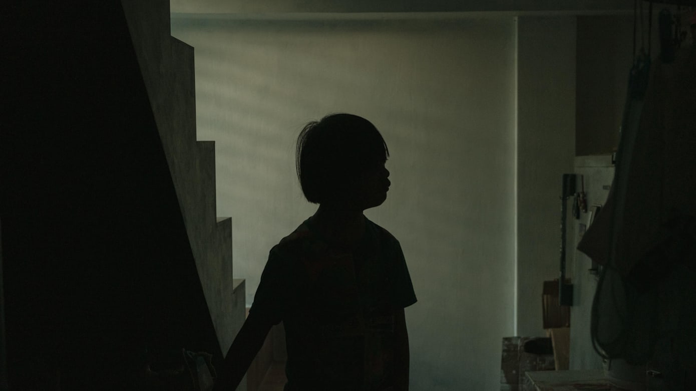 马国十岁男童屡被逼偷美禄与日用品 父亲涉虐童被捕