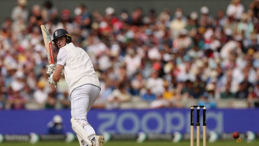 Crawley and Duckett lead England recovery after Pant's Old Trafford heroics