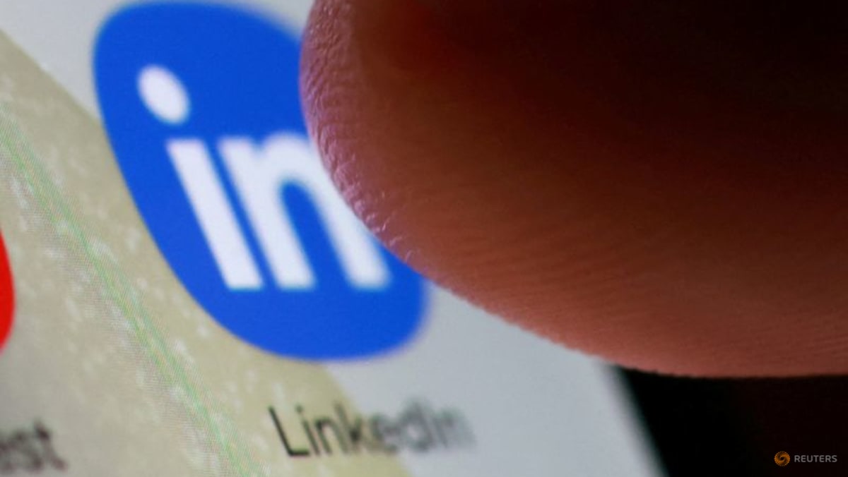 LinkedIn launches new effort in push to capture bu