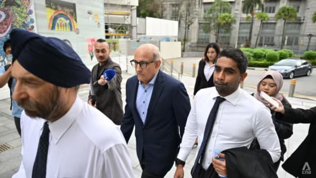 易华仁当庭表示不认罪