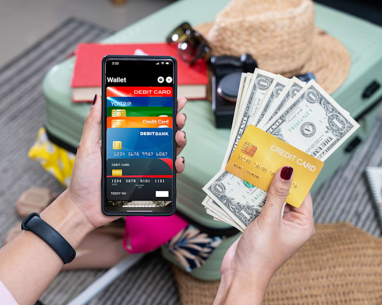 Cash vs contactless: How Singaporeans can pay smart abroad