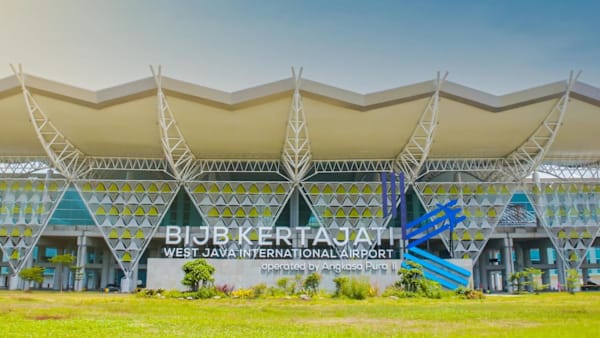 Bandara Kertajati akan jadi pusat bengkel Hercules AS, apa untung dan ruginya bagi Indonesia?