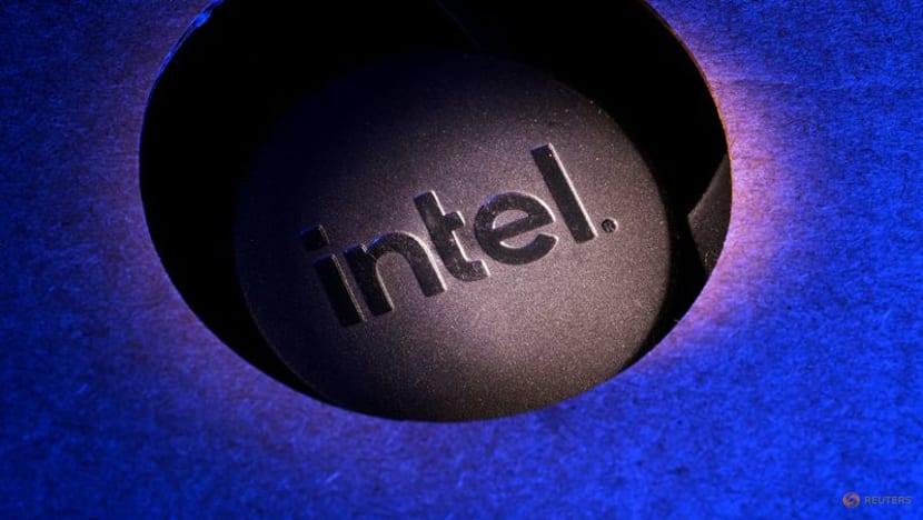 Intel in talks with large investors for equity boost at discount, CNBC reports
