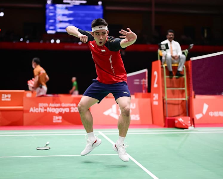 Loh Kean Yew makes history as first Singaporean to win individual Asian Games badminton medal