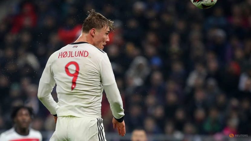 Dalot and Mainoo fire Manchester United into Europa League knockouts