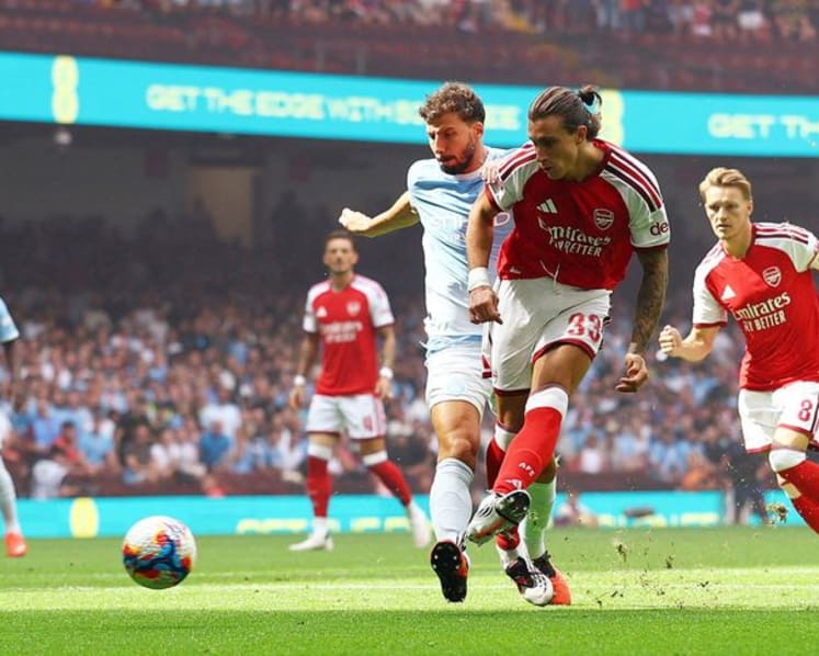 Arsenal humble Man City to win Community Shield
