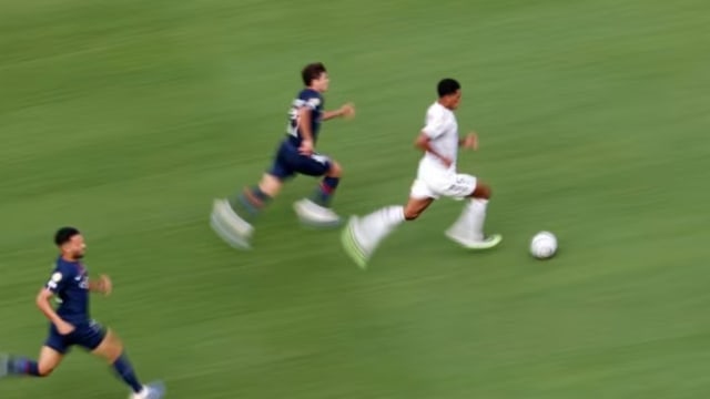 世俱杯：大巴黎4比0大胜皇马打进决赛