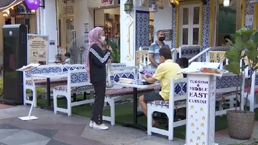Orang ramai akur perlunya langkah hadkan jumlah orang makan luar kerana kes COVID-19 naik tinggi
