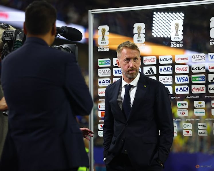 Potter shuffles pack to find stability as Sweden progress to knockout stage