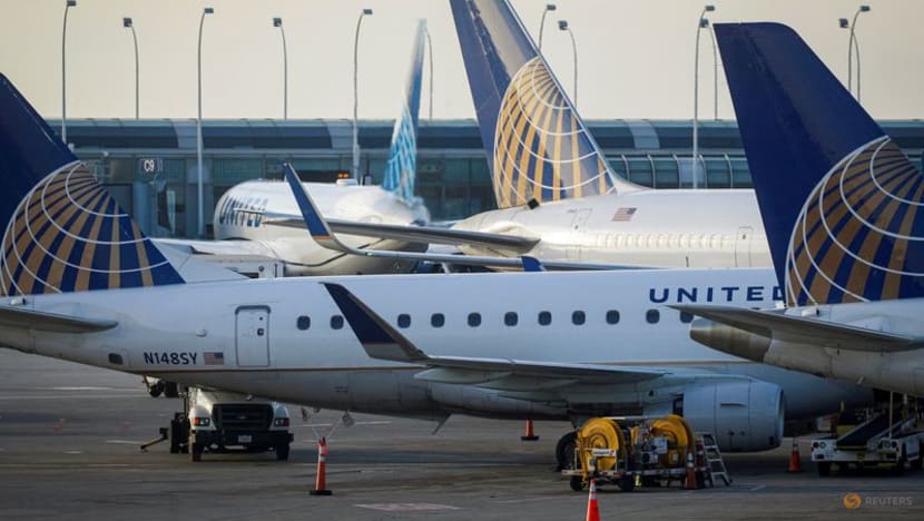 Dead body found in wheel well after United flight lands in Hawaii Dead body found in wheel well after United flight lands in Hawaii