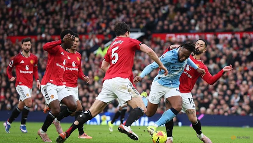 Man Utd sweep past Man City as Carrick enjoys perfect start