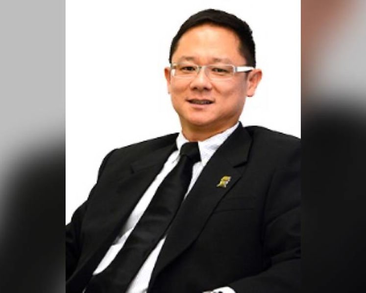 Managing director of law firm fined for scratching man's car with key