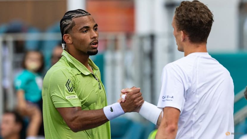 Sinner on doorstep of 'Sunshine Double' after beating Zverev in Miami