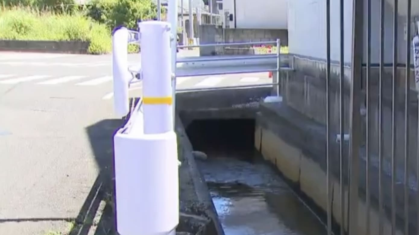 里头都是温泉水！ 日本男子掉入水沟全身烧伤身亡
