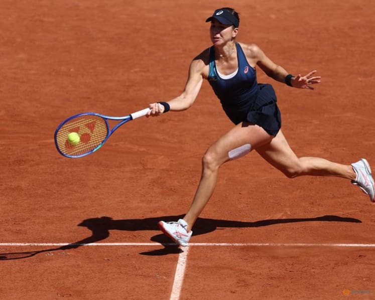 Bencic powers past McNally into third round of French Open