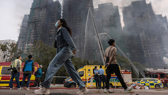 黄总理就宏福苑大火致函香港特首李家超予以慰问