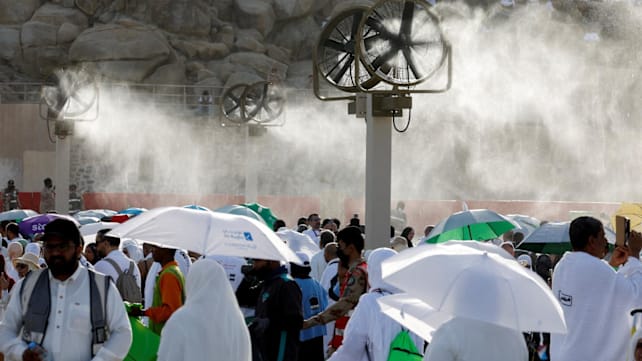 Suhu capai 47 derajat Celcius, jemaah haji diminta mitigasi serangan panas dan dehidrasi