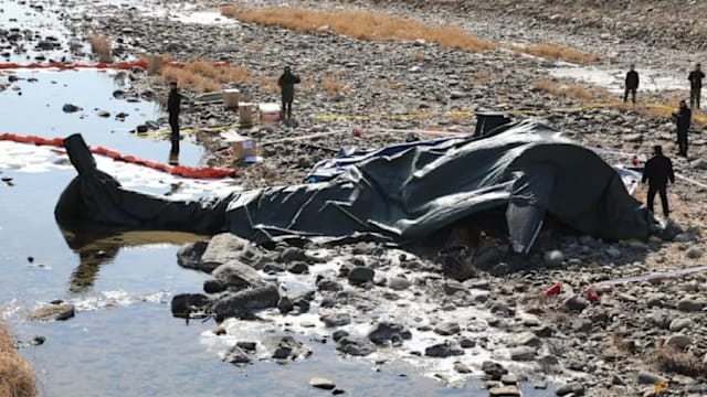 韩国军用直升机训练时坠毁 造成两人遇难