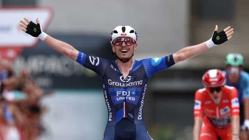 Briton Turner outsprints Philipsen to win Vuelta stage four, Gaudu in red