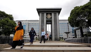 EM central banks plough on with easing in July as major peers linger